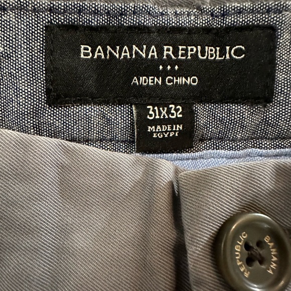 Men’s light gray, Banana Republic Chino pants size 31 x 32 - Picture 3 of 3